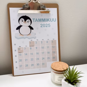 Lasten seinäkalenteri 2025 tammikuu Design ByO