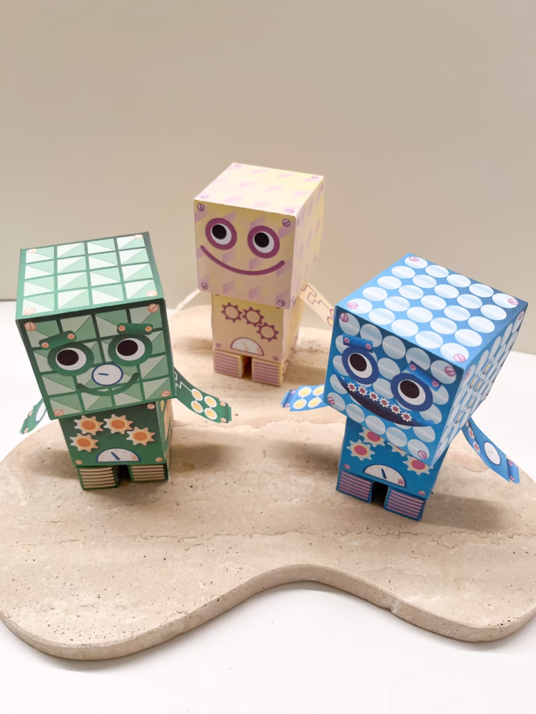 Tulostettavat paperirobotit askartelusetti